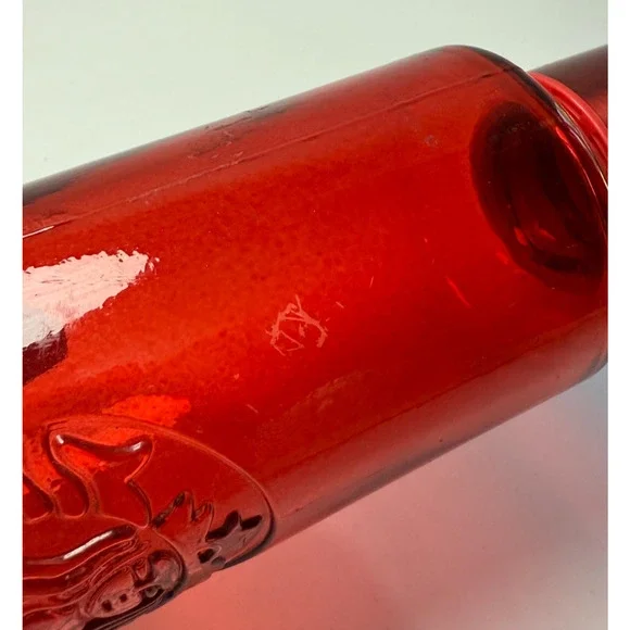 Starbucks Winter 2022 Red Ombre Embossed Siren Logo Glass Water Bottle 22oz Used - Picture 5 of 6